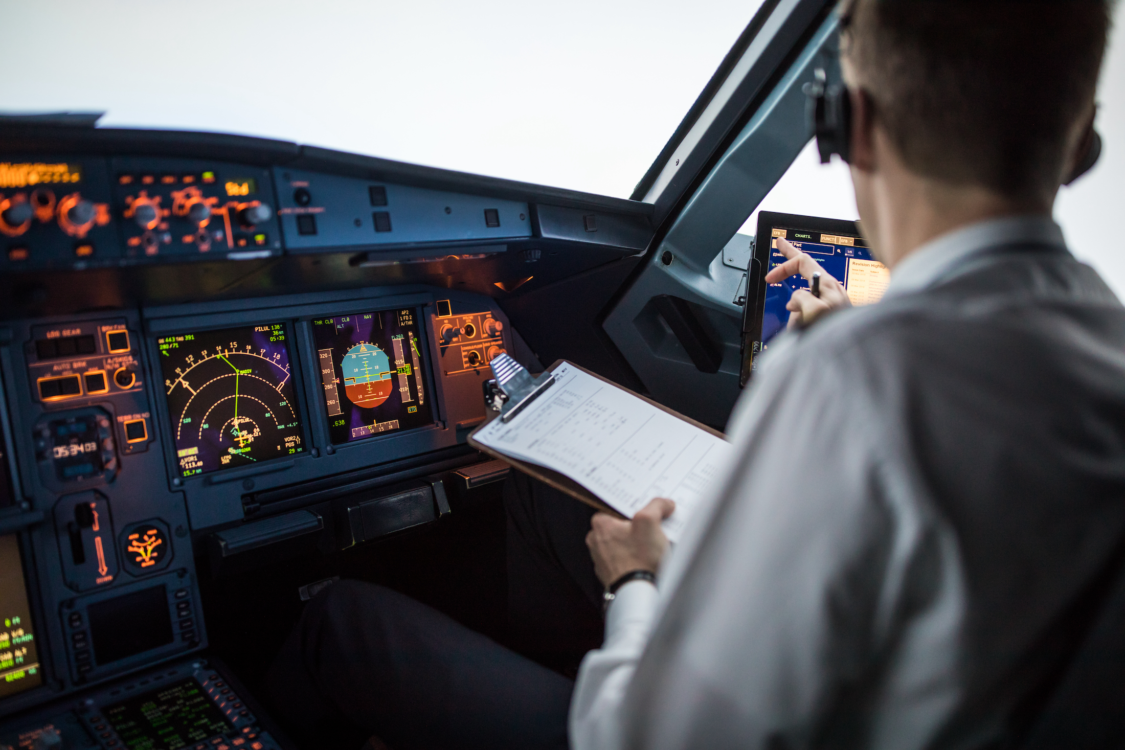 How Airline Pilots Gear Up at the Majors